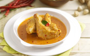Resep Gulai Ayam Khas Minang dengan Kuah Santan Kental yang Lezat dan Mudah Dibuat